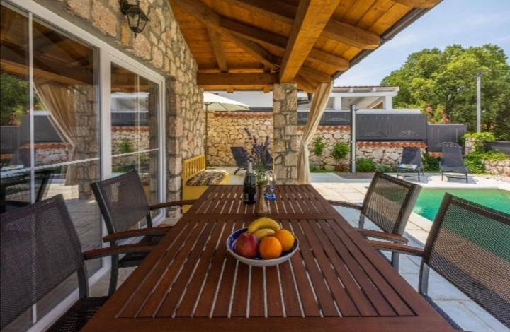 Vintage Residence Dramalj, Pool Self-Use Exterior photo