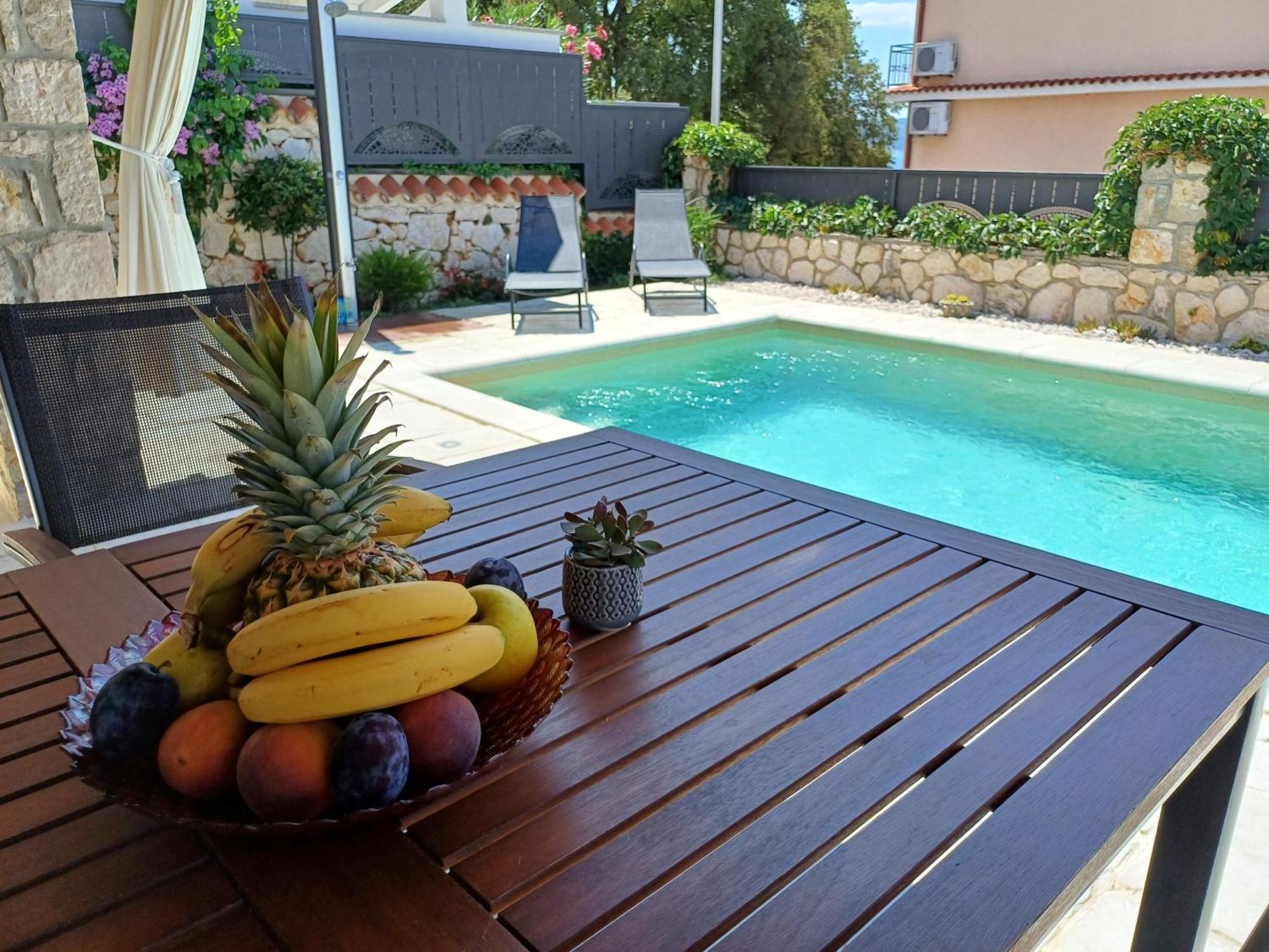 Vintage Residence Dramalj, Pool Self-Use Exterior photo